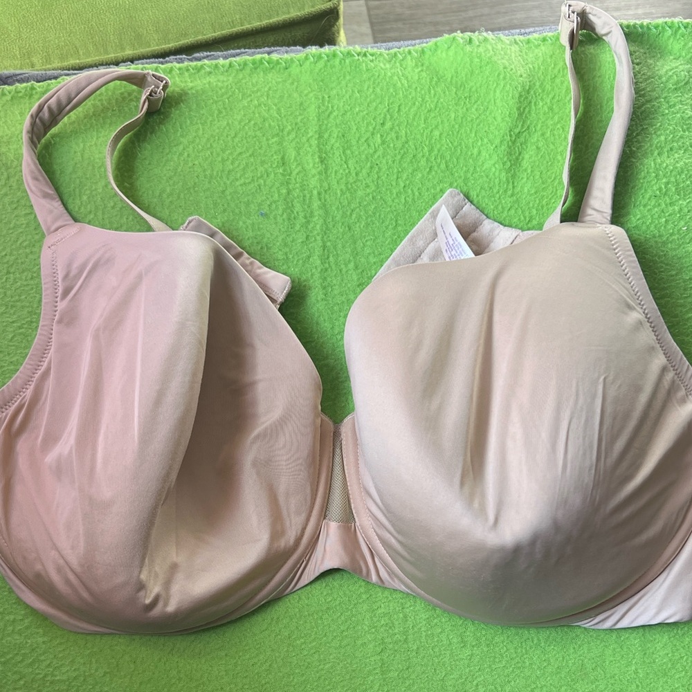Cacique Women's Bra in Soft Cream